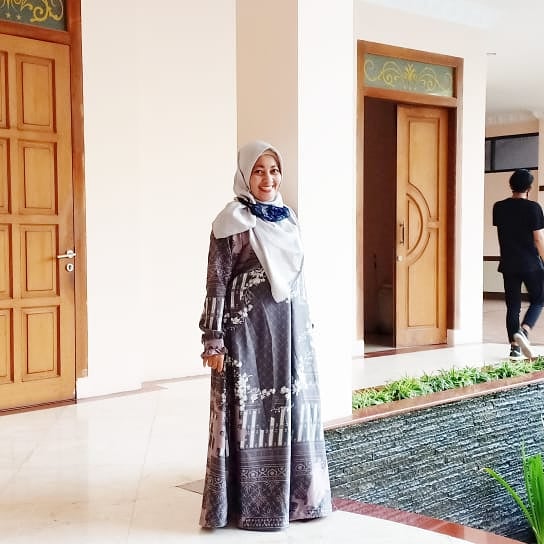 Yuli Rahmayanty